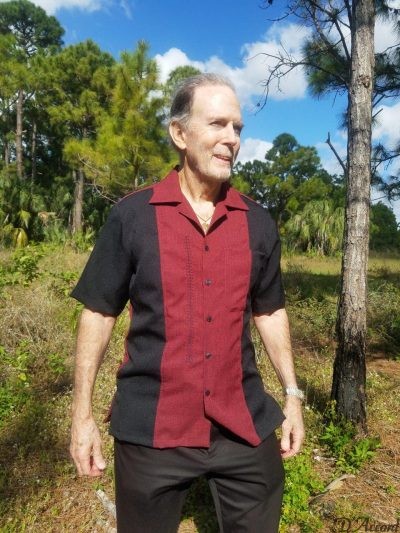 Cuban Retro Shirt Men's Casual Shirt Burgundy Embroidered Made in Miami USA D'Accord 5009