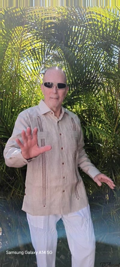 Men's Exclusive Embroidery Cuban Style Guayabera Shirt Premium Irish Linen Beige D'Accord 2325