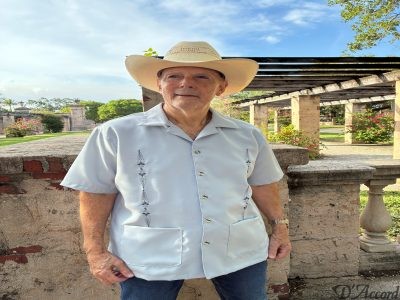 Men's American Guayabera Silver Embroidery Made in USA D'Accord 2383